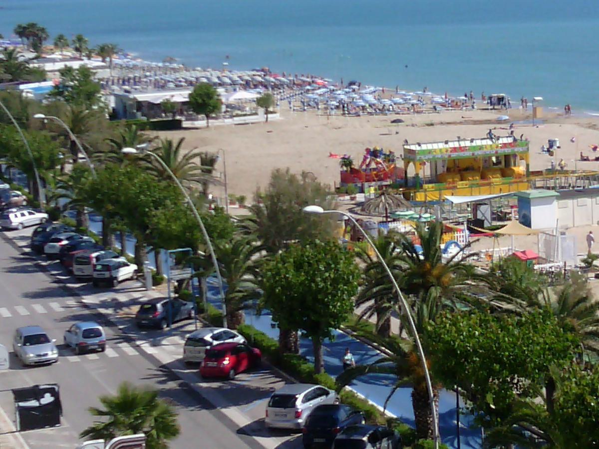 Hotel Boston Alba Adriatica Ngoại thất bức ảnh