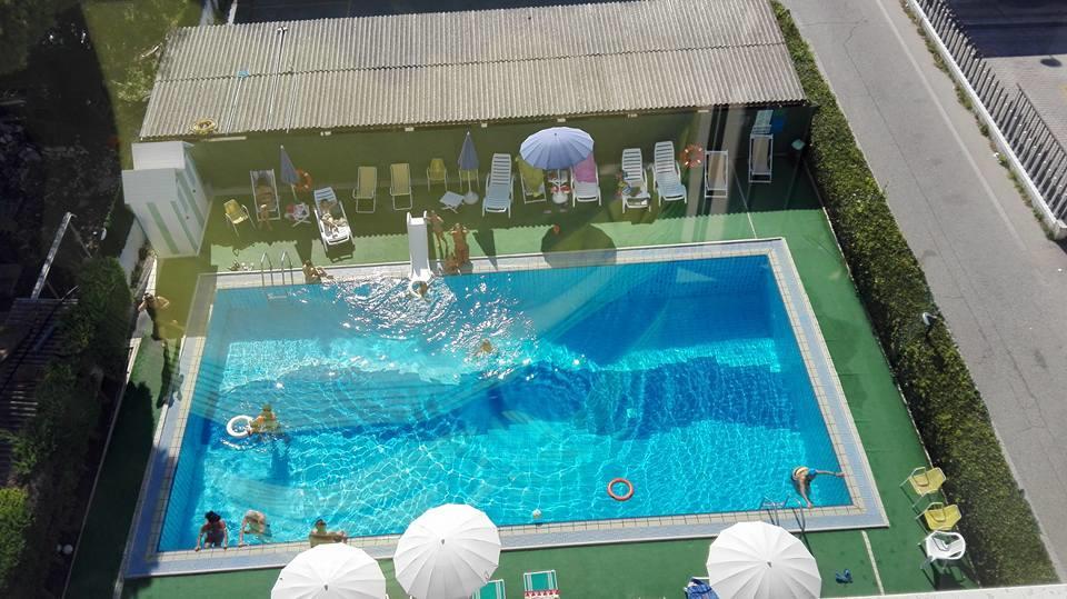Hotel Boston Alba Adriatica Ngoại thất bức ảnh