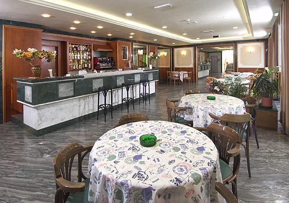 Hotel Boston Alba Adriatica Ngoại thất bức ảnh