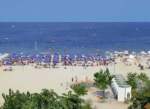 Hotel Boston Alba Adriatica Ngoại thất bức ảnh
